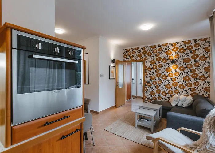 House Lenart