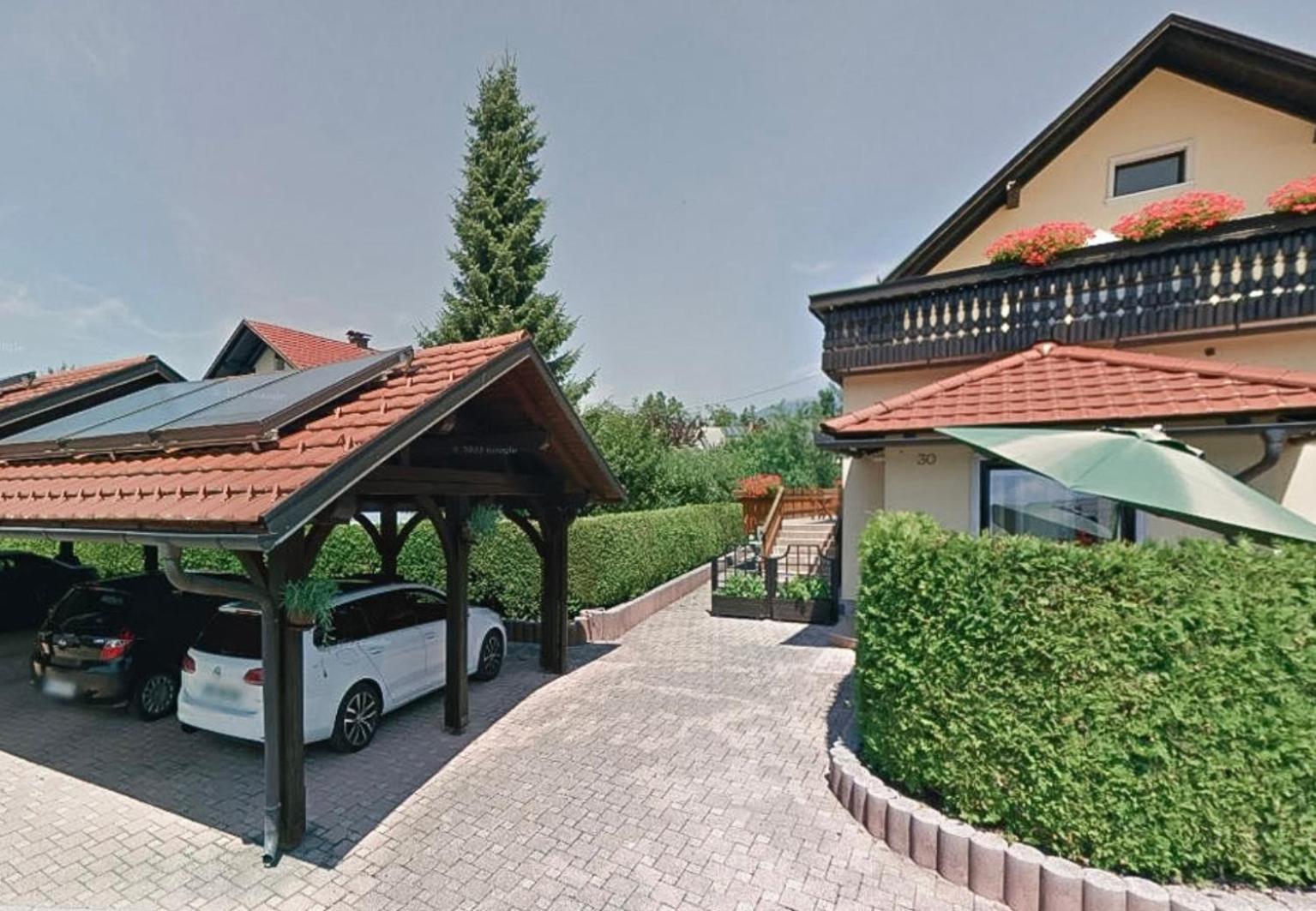 Apartment House Lenart *