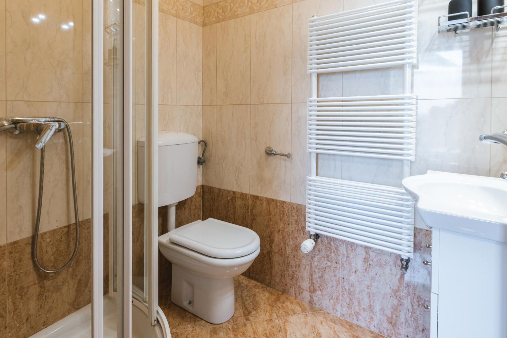Apartment House Lenart *